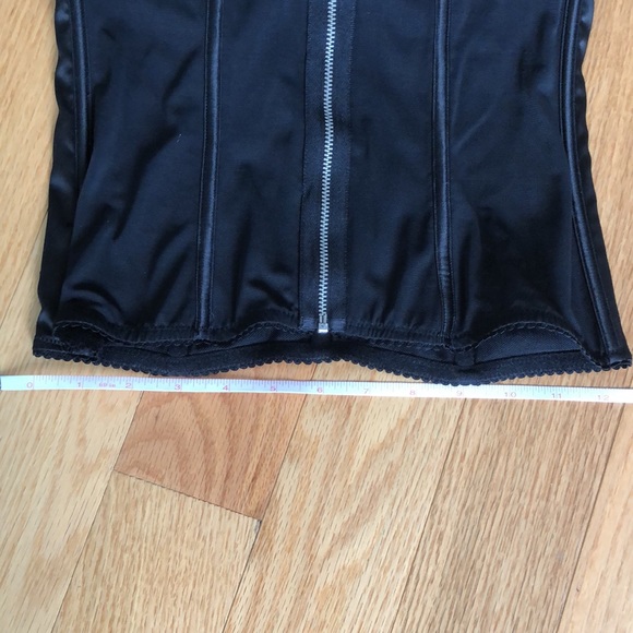 Victoria’s Secret bustier/corset lingerie - Picture 6 of 9